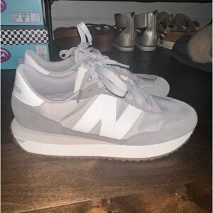 New Balance 237 Sneakers